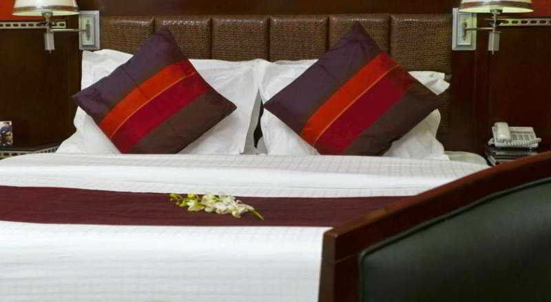 Fortune Hotel Apartments Абу Даби Екстериор снимка