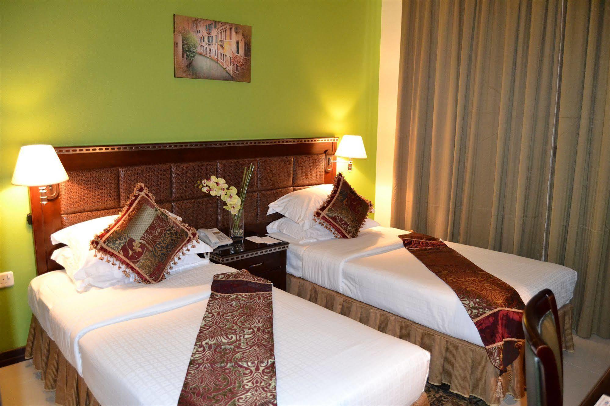 Fortune Hotel Apartments Абу Даби Екстериор снимка