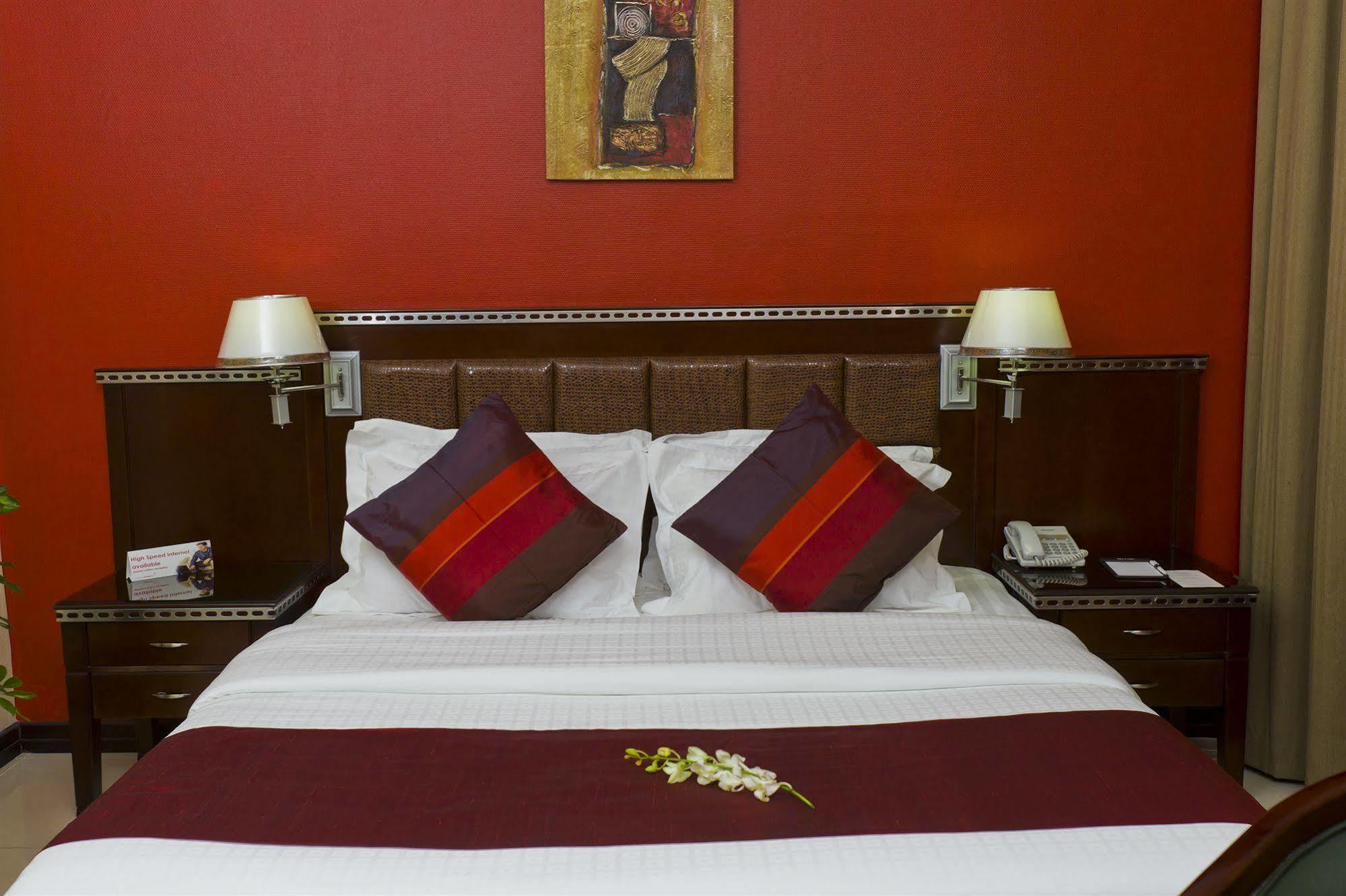 Fortune Hotel Apartments Абу Даби Екстериор снимка